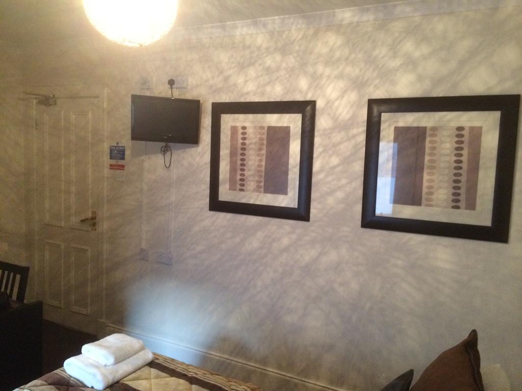 The Spinnaker Hotel Гурок Номер фото